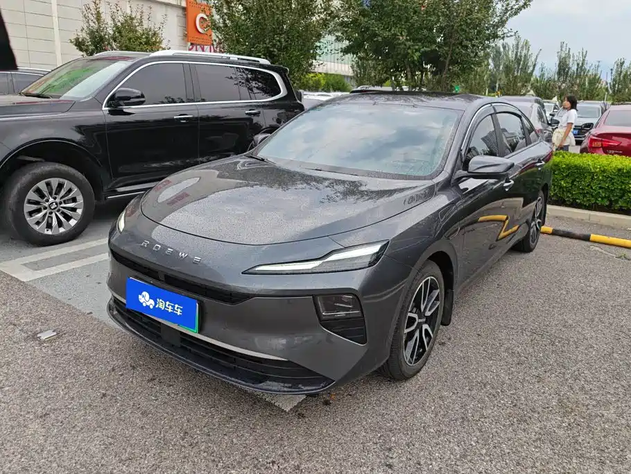 Roewe D6 2025