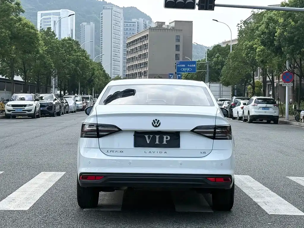 Volkswagen Lavida 2024 — фото 15