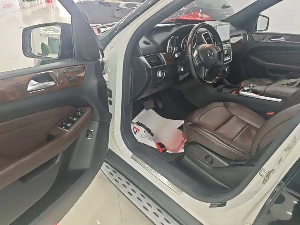 Mercedes-Benz M-Class 2015 — фото 16