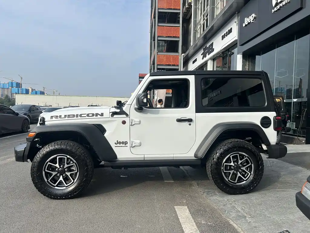 Jeep Wrangler 2025 — фото 4