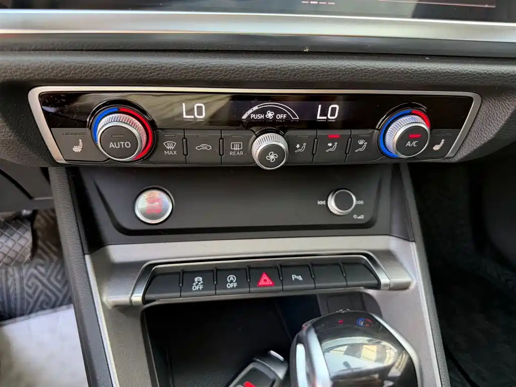Audi Q3 2022 — фото 11