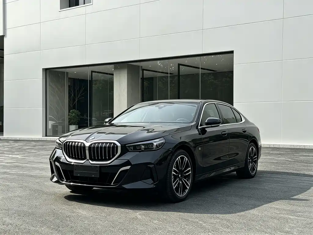 BMW 5 Series 2025