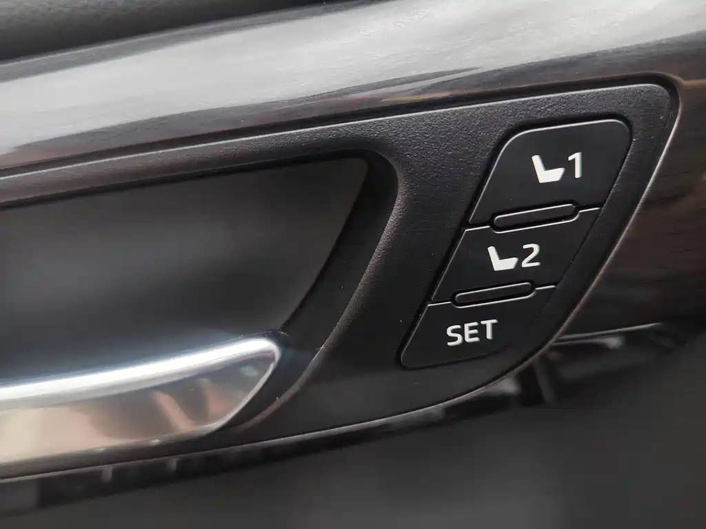 Toyota Crown Kluger 2022 — фото 15