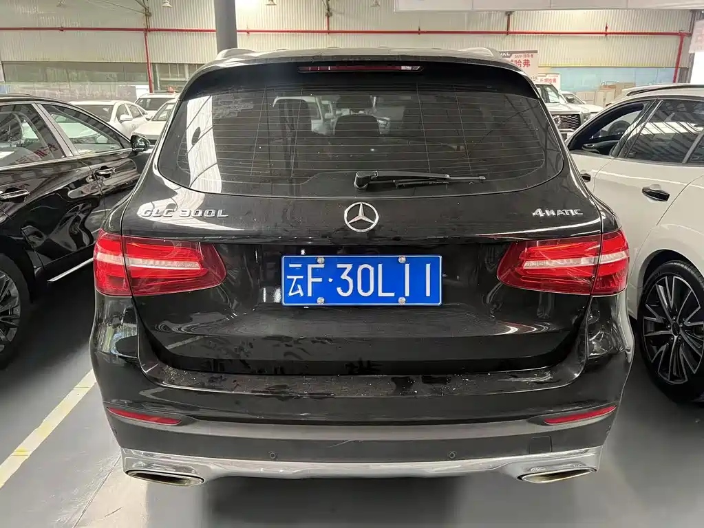 Mercedes-Benz GLC 2016 — фото 19