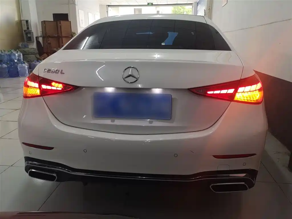 Mercedes-Benz C-Class 2023 — фото 6
