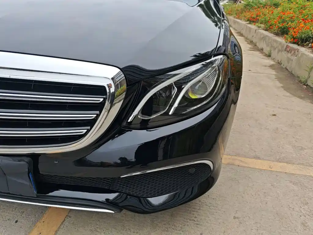 Mercedes-Benz E-Class 2019 — фото 24