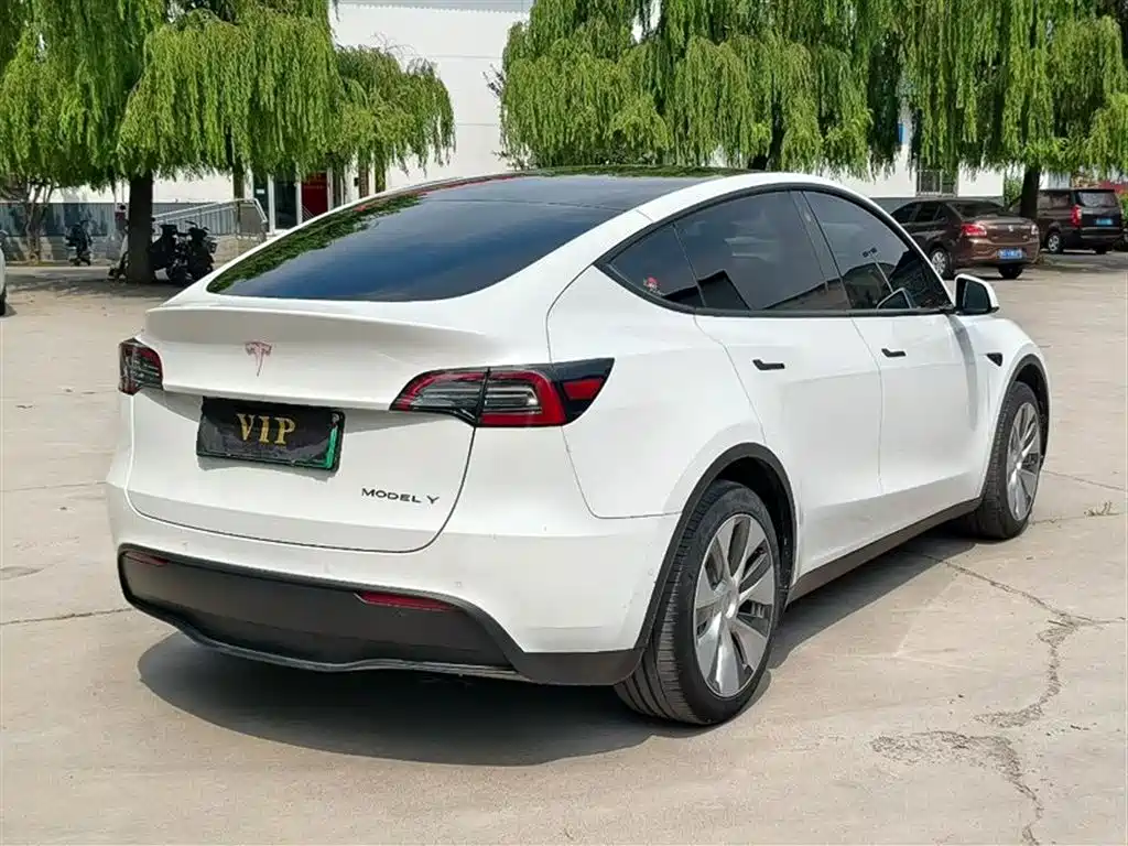 Tesla Model Y 2022 — фото 3