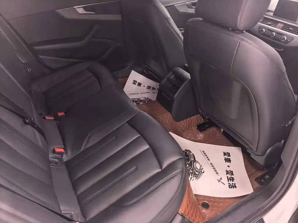 Audi A4L 2019