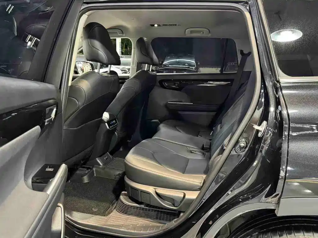 Toyota Highlander 2026 — фото 15