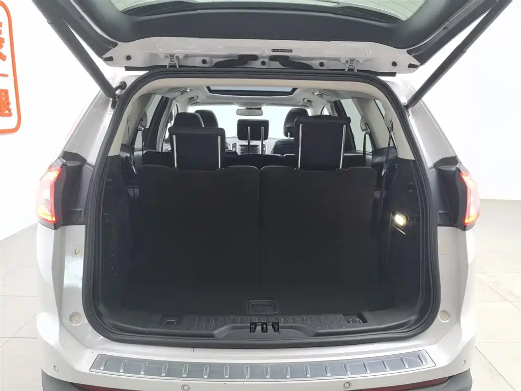 Ford Edge 2016 — фото 16