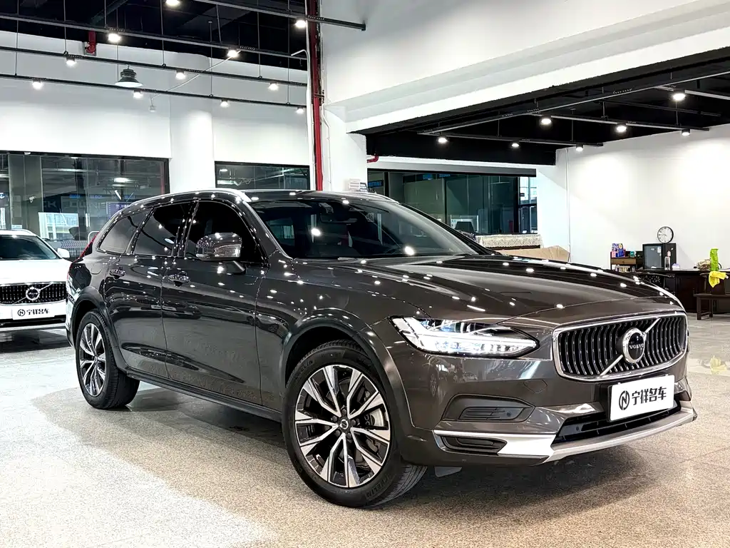 Volvo V90 2023 — фото 3
