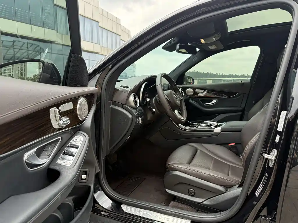 Mercedes-Benz GLC 2019 — фото 17