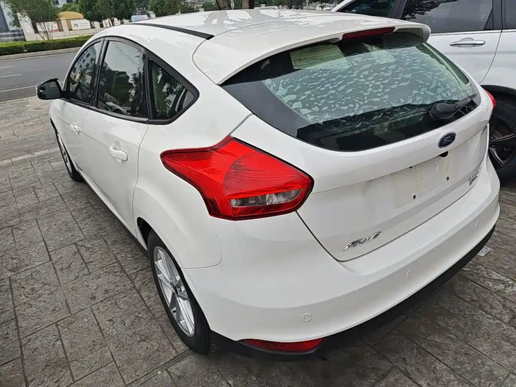 Ford Focus 2016 — фото 5
