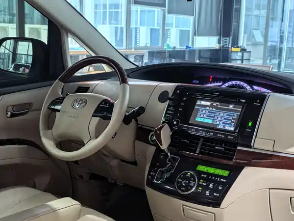 Toyota Previa 2012
