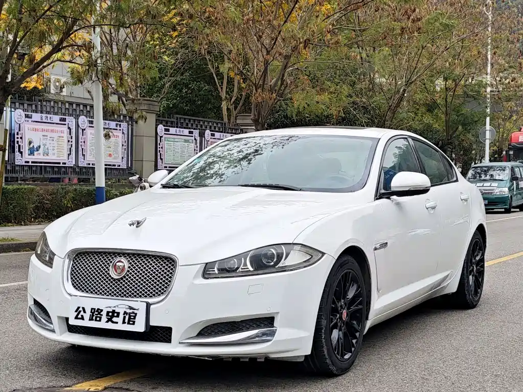 Jaguar XF 2014 — фото 7