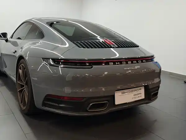 Porsche 911 2023
