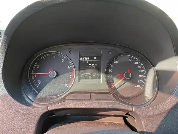 Volkswagen Polo 2016