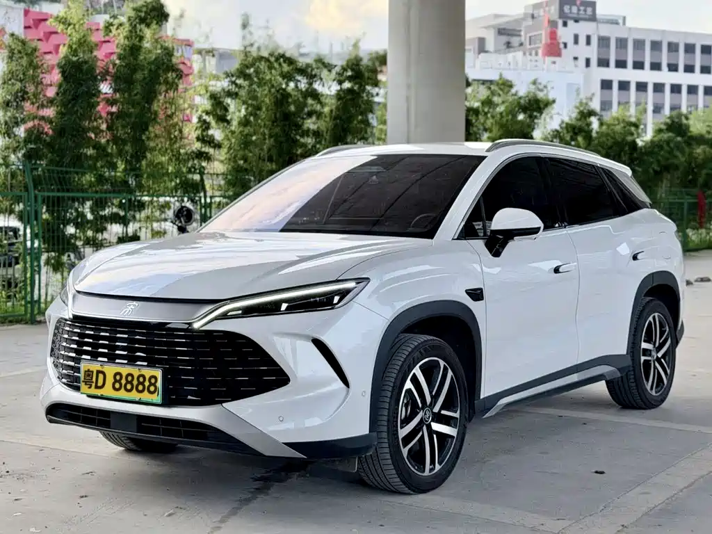 BYD L DM-i 2025 — фото 3