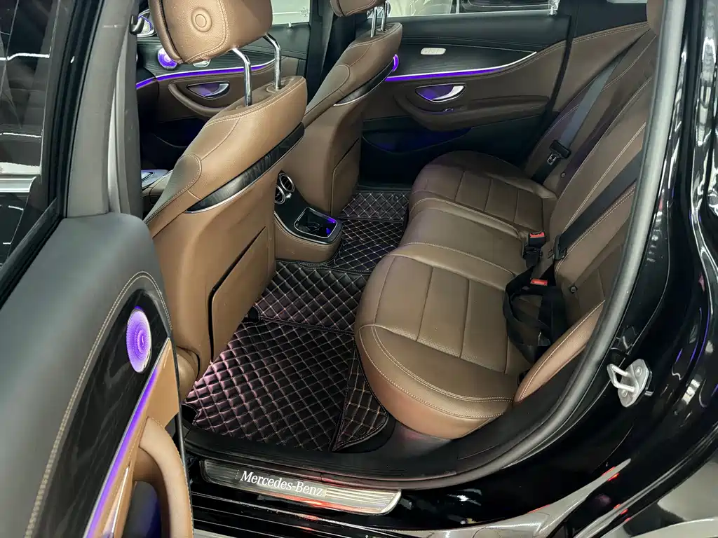 Mercedes-Benz E-Class 2023 — фото 8