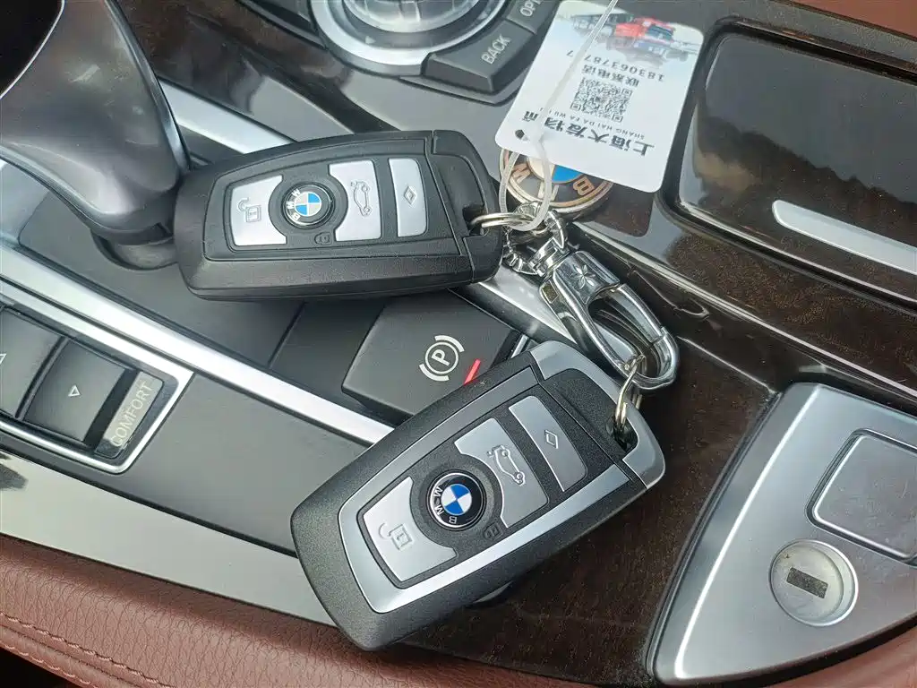 BMW 5 Series 2016 — фото 9