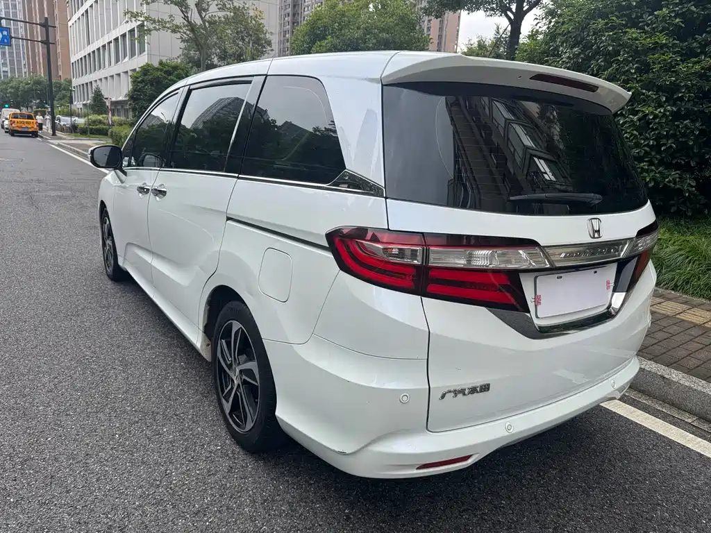 Honda Odyssey 2018 — фото 6