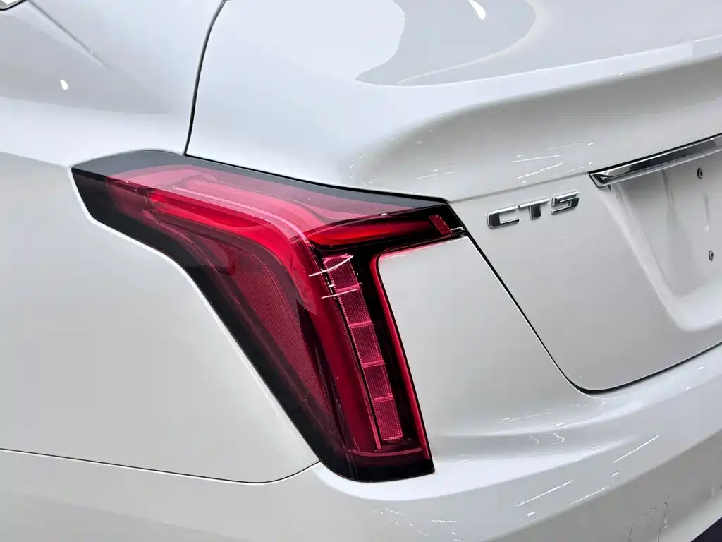 Cadillac CT5 2024 — фото 20