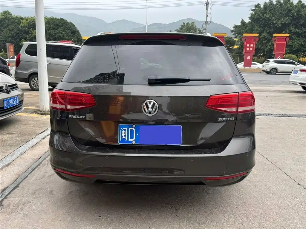 Volkswagen Viloran 2016