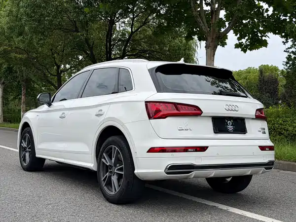 Audi Q5L 2020