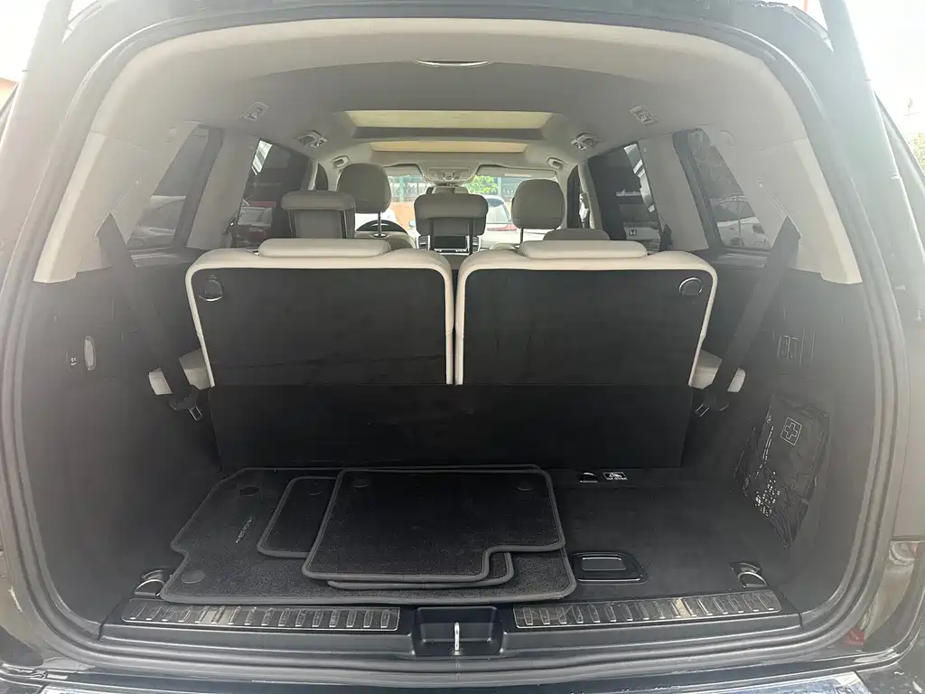 Mercedes-Benz GLS 2017 — фото 12