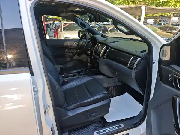 Ford Everest 2016