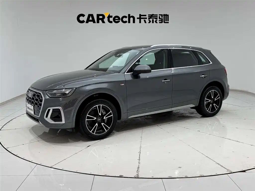 Audi Q5L 2023 — фото 1