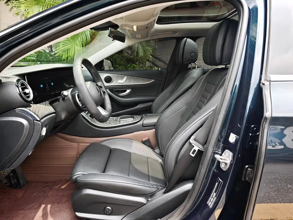 Mercedes-Benz E-Class 2022 — фото 10