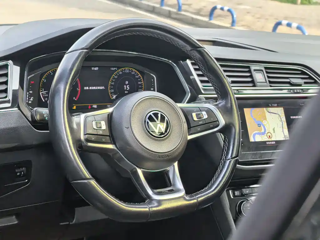 Volkswagen Tiguan L 2021 — фото 19