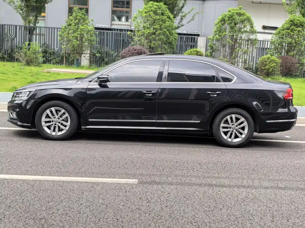 Volkswagen Passat 2017 — фото 4