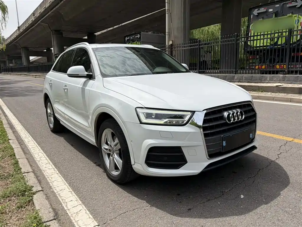 Audi Q3 2017 — фото 12