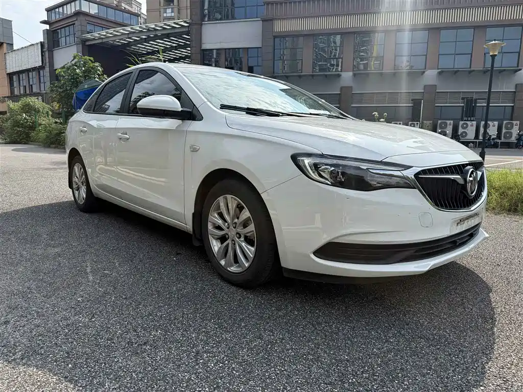 Buick Excelle 2022 — фото 3