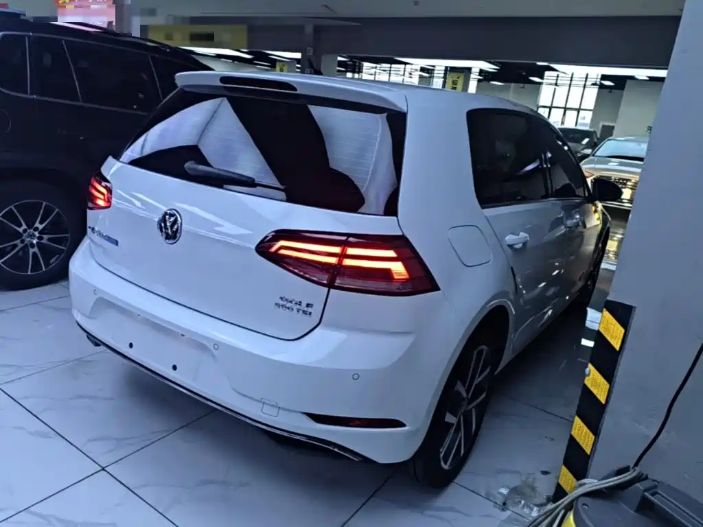 Volkswagen Golf 2020