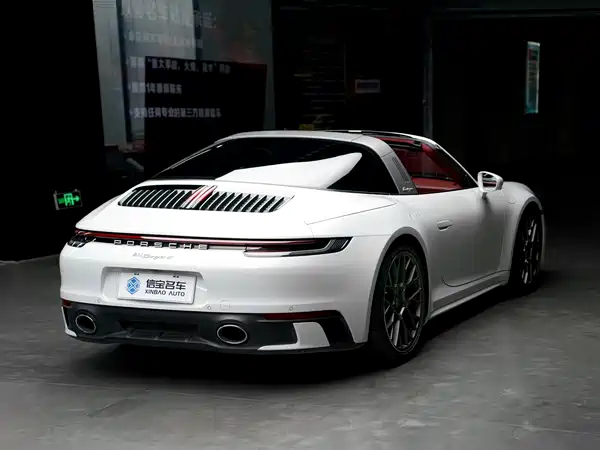 Porsche 911 2023