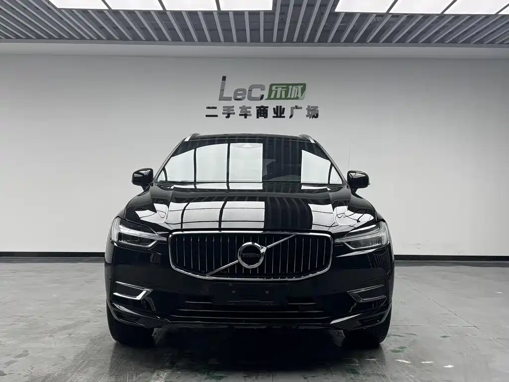 Volvo XC60 2020 — фото 2