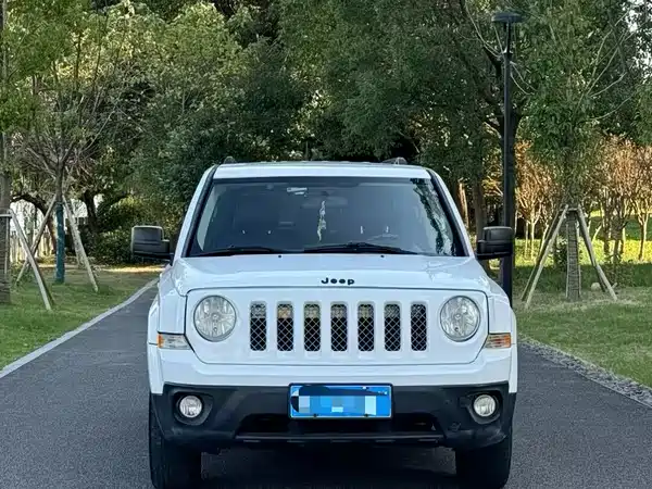 Jeep Freelancer 2014