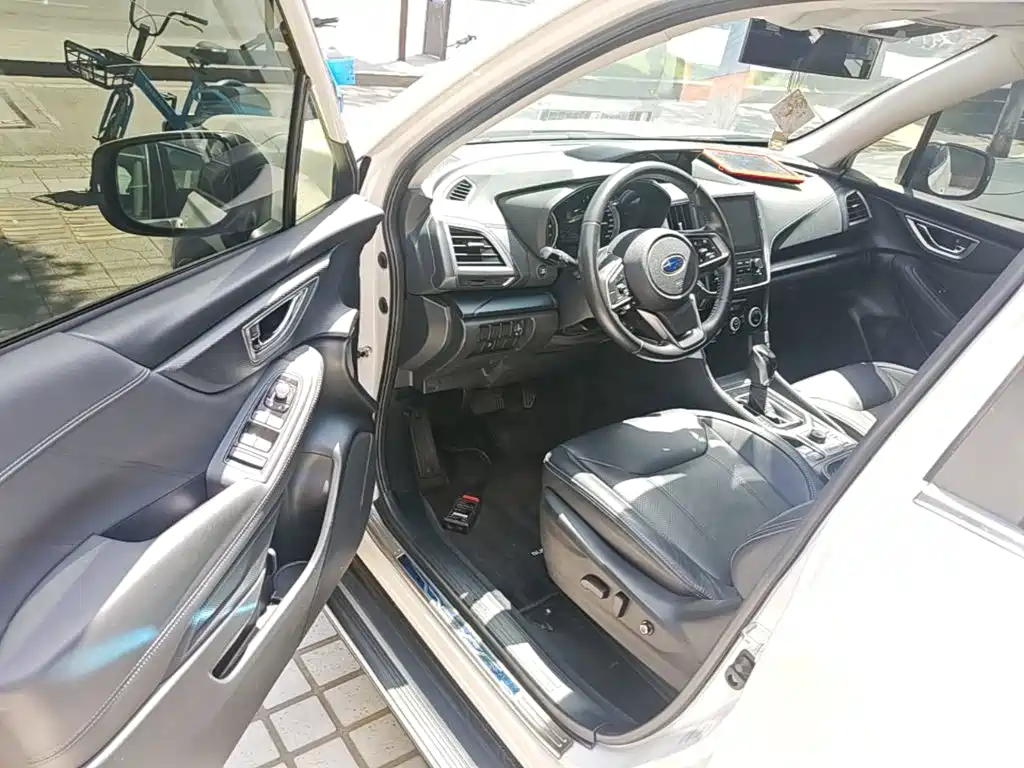 Subaru Forester 2019 — фото 16