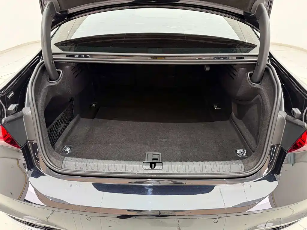 Audi A7L 2023 — фото 29