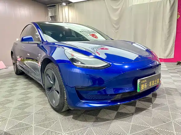 Tesla Model 3 2020