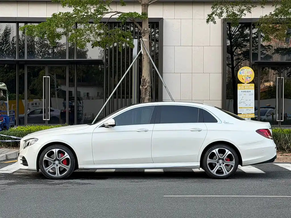 Mercedes-Benz E-Class 2016 — фото 2
