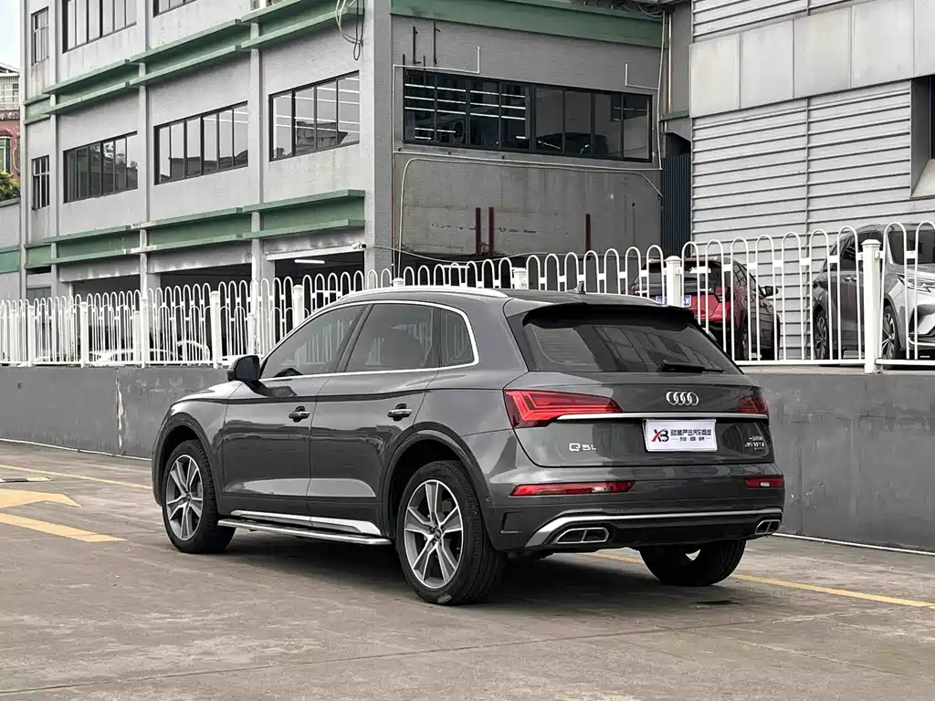 Audi Q5L 2022 — фото 5