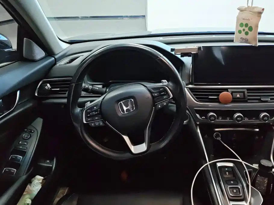 Honda Accord 2022 — фото 15