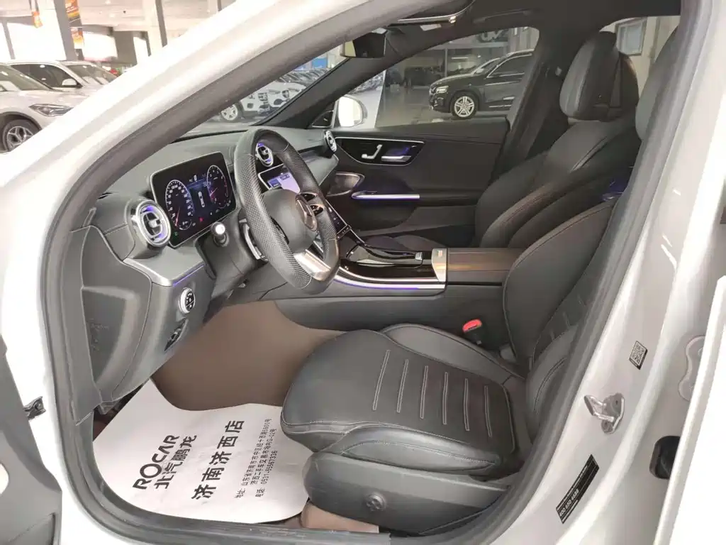 Mercedes-Benz C-Class 2023 — фото 25