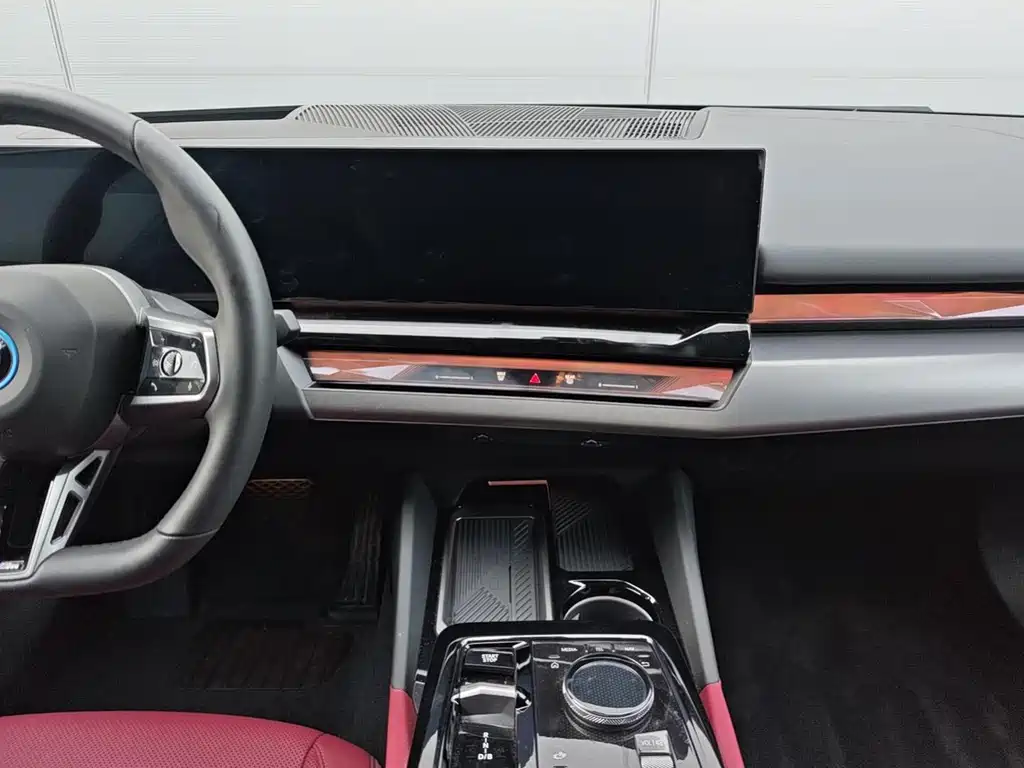 BMW i5 2025 — фото 17