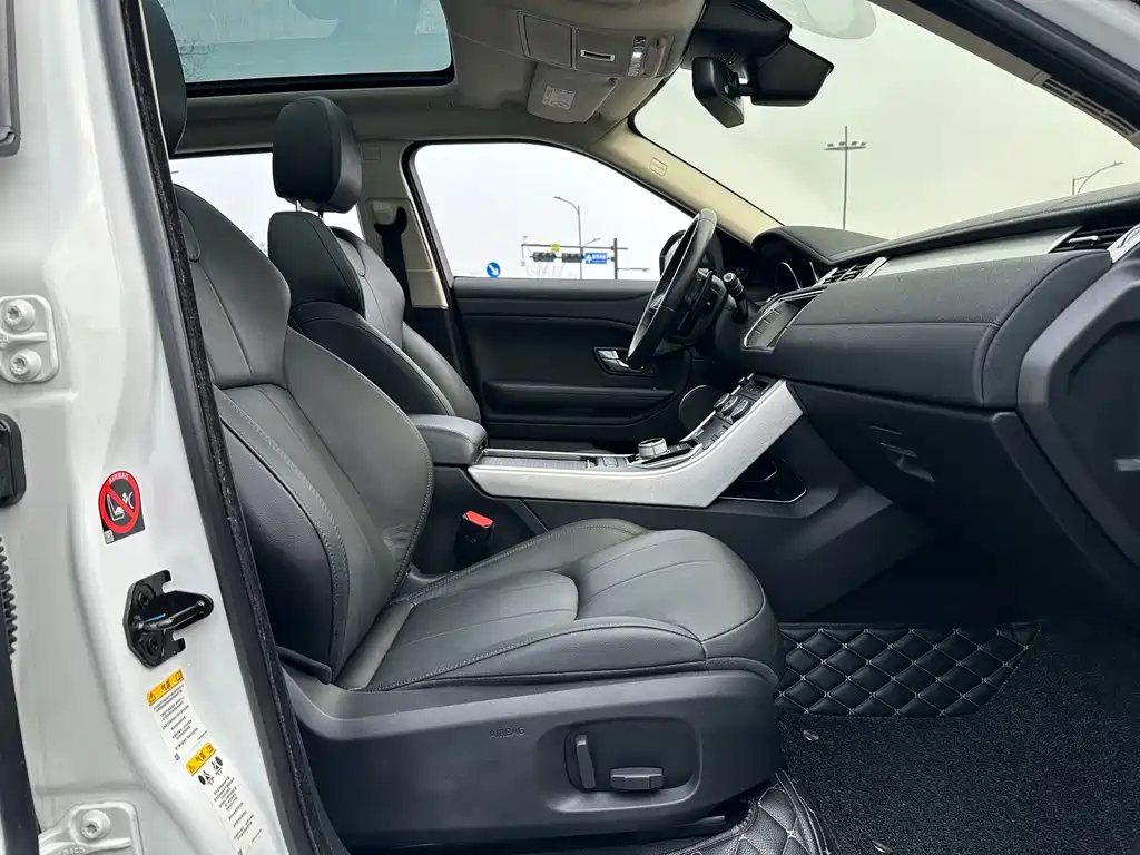 Land Rover Evoque 2017 — фото 11