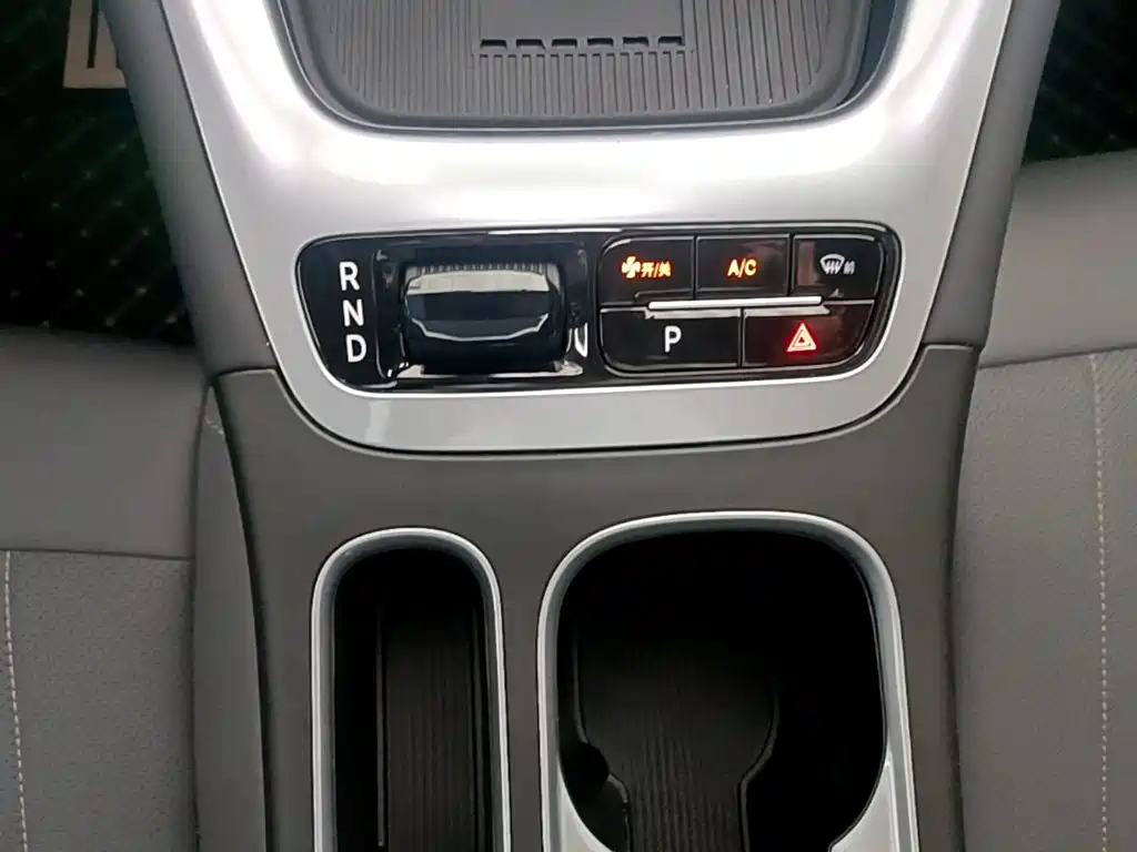 Geely Galaxy Starwish 2026 — фото 14